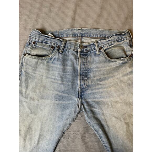 Levi’s 501 Button Fly Jeans Men 33x30 Light Wash Distressed Faded Repair - Picture 3 of 8